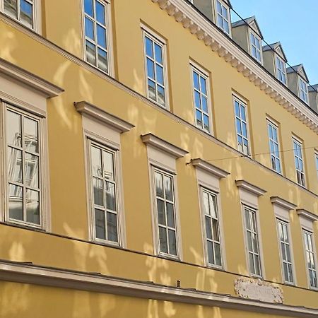 Easy Vienna By Stadtpark - Newly Renovated Екстер'єр фото